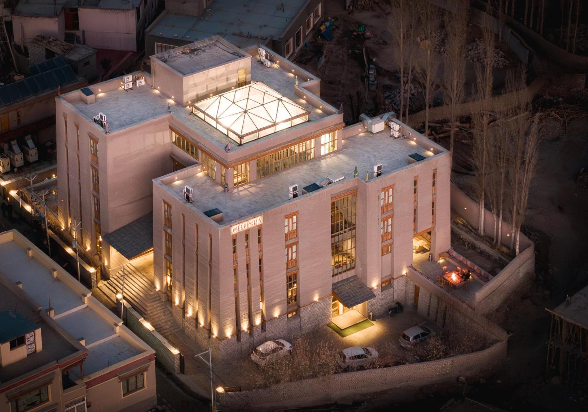 Chospa Hotel, Лех Екстериор снимка